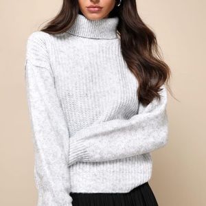 Happily Cozy Heather Grey Turtleneck Pullover Sweater
Lulus - XS